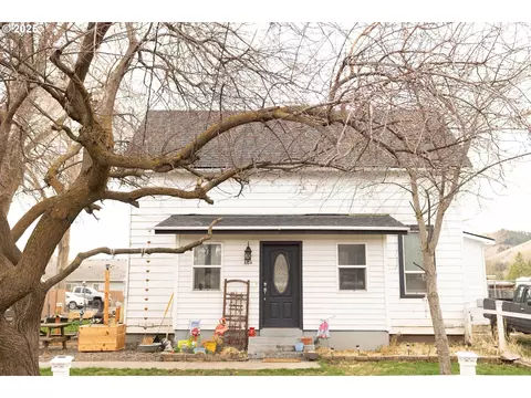 604 Lane Ave, La Grande, OR 97850