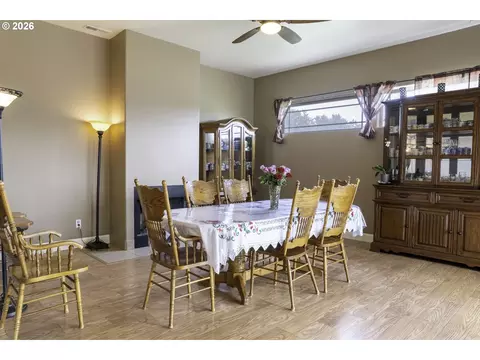 Dining - 78639 Tyler Ln, Boardman, OR 97818 photo 1 of 3