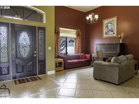 Entry Way - 78639 Tyler Ln, Boardman, OR 97818 photo 2 of 2
