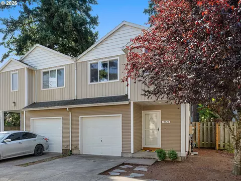 13422 SE Harold St #11, Portland, OR 97236