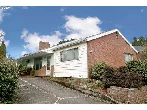 3023 SE Gladstone St, Portland, OR 97202