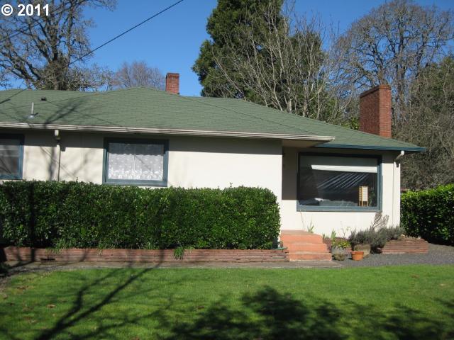 445 Knoop Ln, Eugene, OR 97404 photo 1