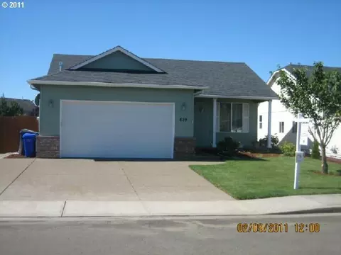 830 Meadow Dr, Molalla, OR 97038 photo 1