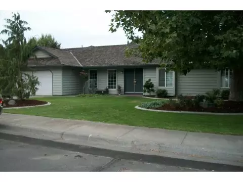 915 E Pine Ave, Hermiston, OR 97838 photo 1