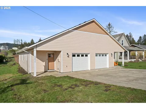 8983 Doughty Rd, Bay City, OR 97107