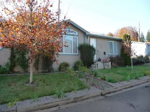 5703 Ridge Crest Dr, Springfield, OR 97478 photo 1