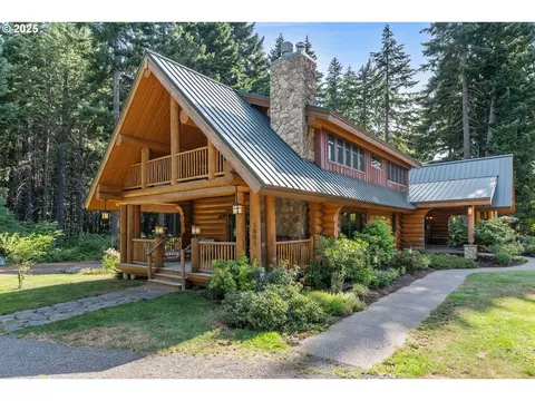 5885 Berry Rd, Mount Hood, OR 97041