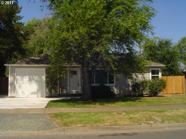2355 W 18th Ave, Eugene, OR 97402 photo 1