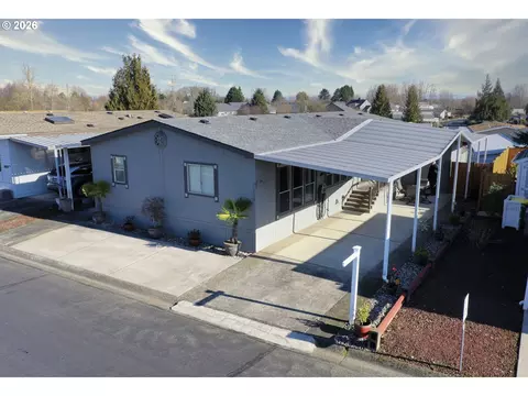 51490 SE 6th St, Scappoose, OR 97056