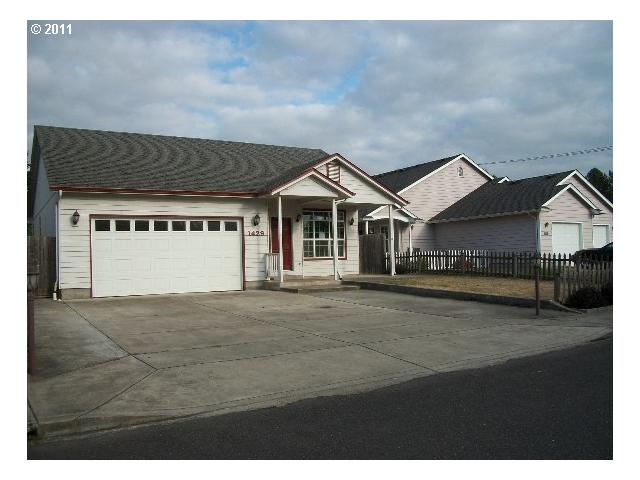 1429 Happy Ln, Eugene, OR 97401 photo 1