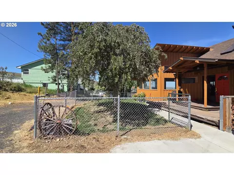 380 Thompson St, Heppner, OR 97836