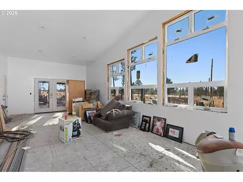 Living - 84227 Sunny Glade Rd, Enterprise, OR 97828 photo 5 of 5