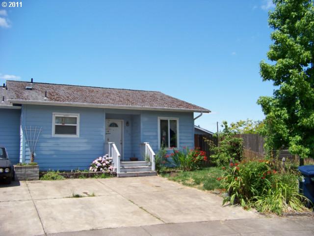 228 S 34th St, Springfield, OR 97478 photo 1