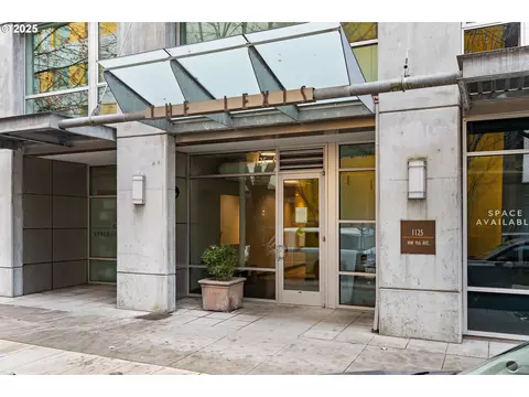 1125 NW 9th Ave #517, Portland, OR 97209