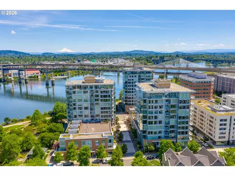 1920 S River Dr #1007, Portland, OR 97201