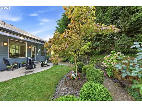 Exterior - 3387 Bentley Ave, Eugene, OR 97405 photo 13 of 14
