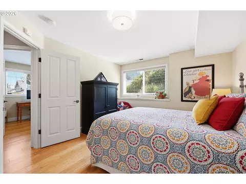 Bedroom - 3387 Bentley Ave, Eugene, OR 97405 photo 5 of 6