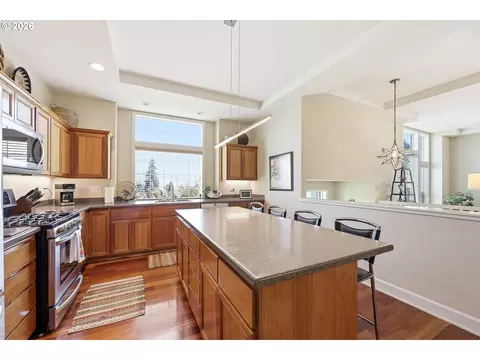 Kitchen - 3387 Bentley Ave, Eugene, OR 97405 photo 3 of 6