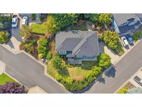 View/Area - 3387 Bentley Ave, Eugene, OR 97405 photo 3 of 5