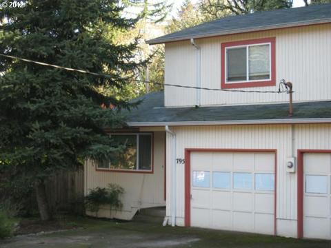795 S 70th St, Springfield, OR 97478 photo 1