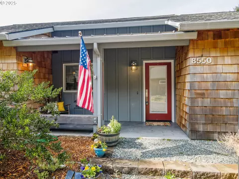 8550 Duke St, Rockaway Beach, OR 97136