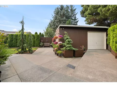Exterior - 2291 SE Hacienda Ave, Gresham, OR 97080 photo 5 of 8