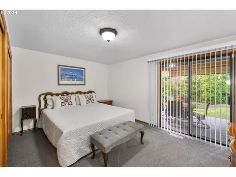 Bedroom - 2291 SE Hacienda Ave, Gresham, OR 97080 photo 1 of 4