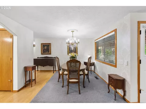 Dining - 2291 SE Hacienda Ave, Gresham, OR 97080 photo 1 of 3