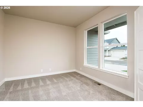 4277 Horace St, Springfield, OR 97478 photo 12