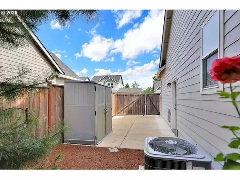 4277 Horace St, Springfield, OR 97478 photo 42