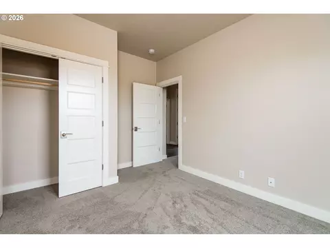 4277 Horace St, Springfield, OR 97478 photo 10