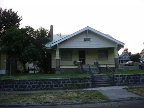 321 NW 6th St, Pendleton, OR 97801 photo 1