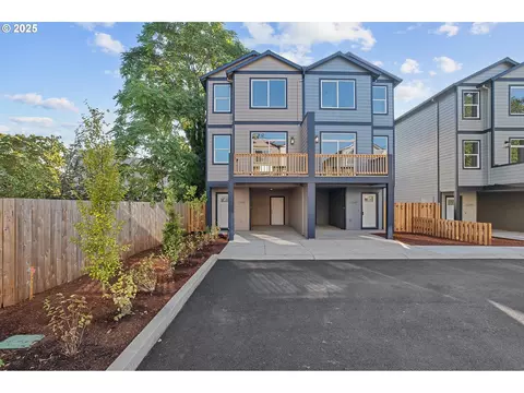 11185 SE Stark St, Portland, OR 97216