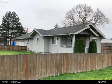 302 Yew St, Kelso, WA 98626