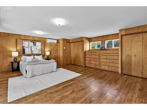 Bedroom - 65 W 35th Pl, Eugene, OR 97405 photo 3 of 5
