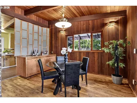 Dining - 65 W 35th Pl, Eugene, OR 97405 photo 2 of 3