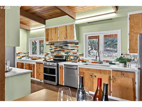 Kitchen - 65 W 35th Pl, Eugene, OR 97405 photo 1 of 5