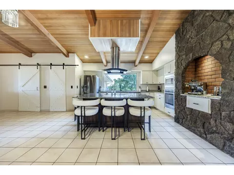 Kitchen - 86616 Pine Grove Rd, Eugene, OR 97402 photo 1 of 8