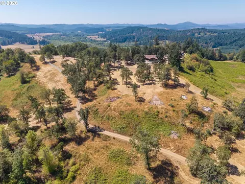 View/Area - 86616 Pine Grove Rd, Eugene, OR 97402 photo 3 of 6