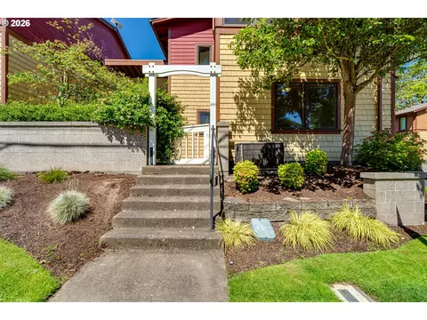 Exterior - 1485 Perdue Loop, Eugene, OR 97401 photo 5 of 5
