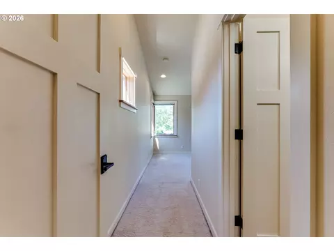 Entry Way - 1485 Perdue Loop, Eugene, OR 97401 photo 3 of 3