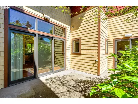 Exterior - 1485 Perdue Loop, Eugene, OR 97401 photo 2 of 5