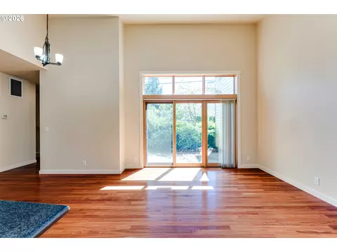 Living - 1485 Perdue Loop, Eugene, OR 97401 photo 5 of 5