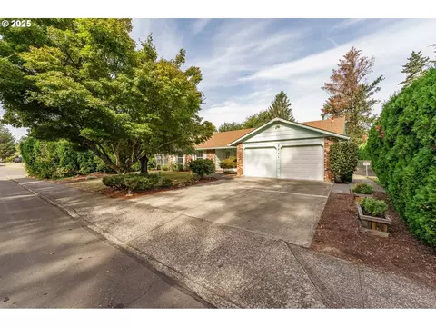 2041 SE Beaver Creek Ln, Troutdale, OR 97060