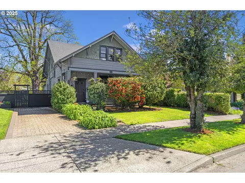 456 SE 6th Ave, Hillsboro, OR 97123