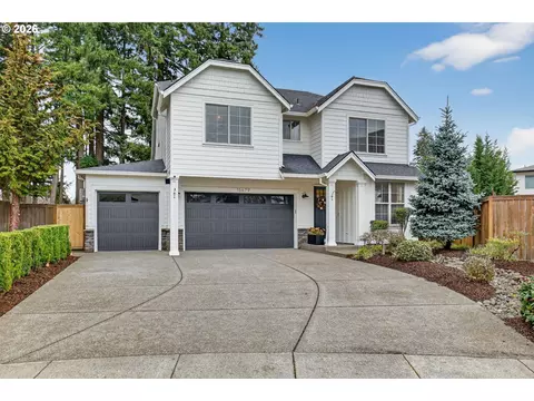 15679 SE Thornbridge Dr, Clackamas, OR 97015