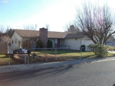 717 Mt Adams Ave, Boardman, OR 97818 photo 1