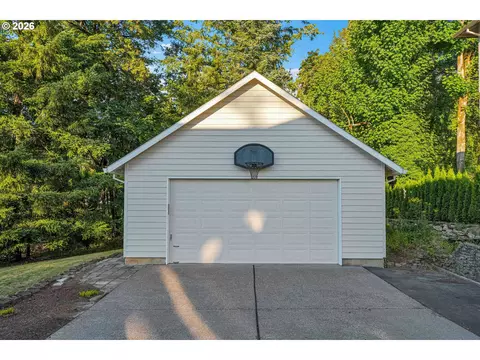 Exterior - 3800 SW Rodlun Rd, Gresham, OR 97080 photo 4 of 7