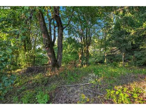 Exterior - 3800 SW Rodlun Rd, Gresham, OR 97080 photo 5 of 7