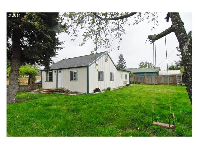 613 W N St, Springfield, OR 97477 photo 1